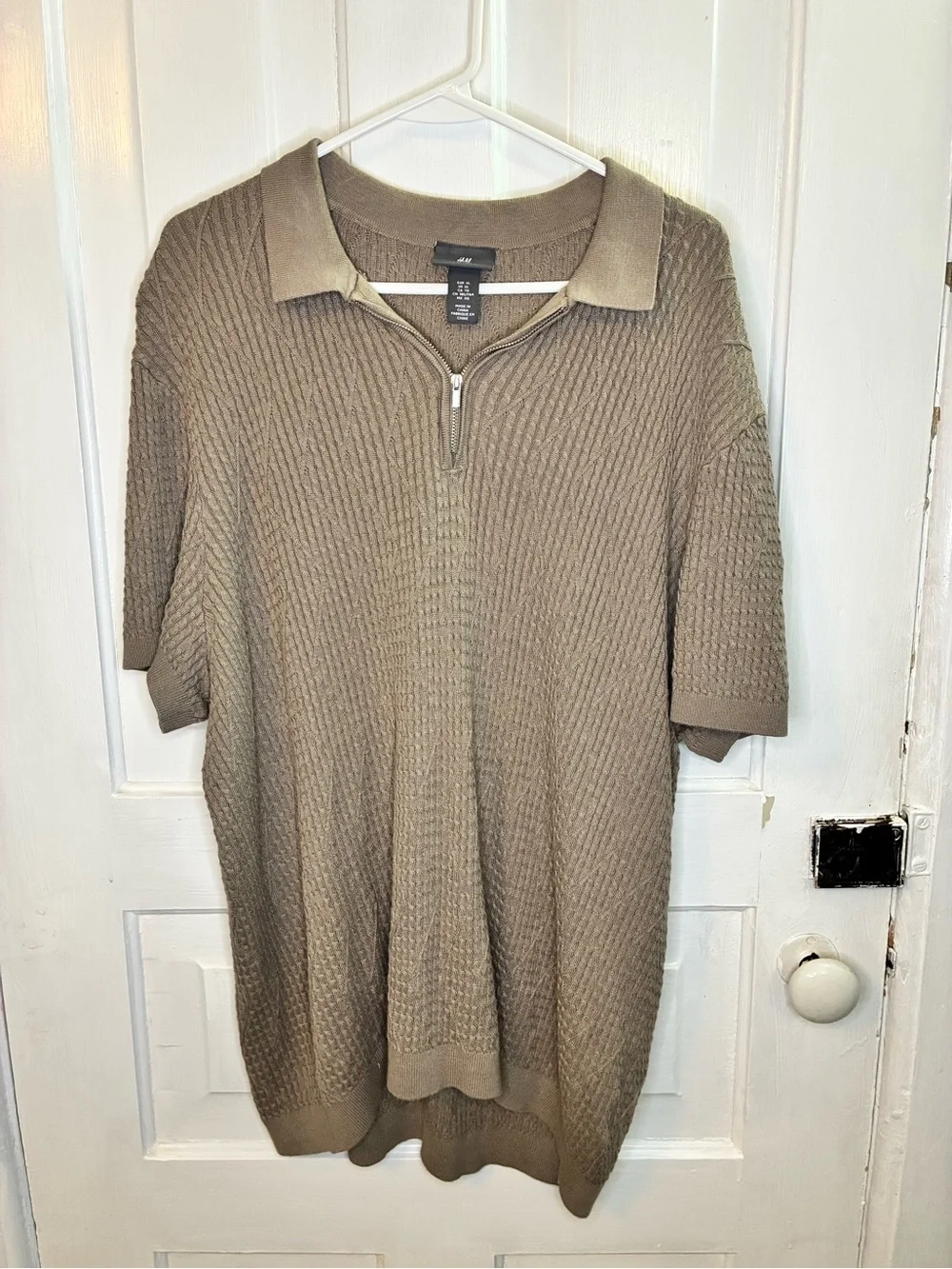 H&M Men's Taupe Short-Sleeve Zip Polo Sweater
